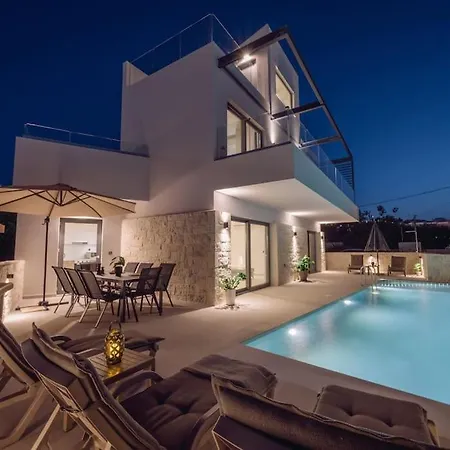 Villa Icons Agia Marina  Exterior photo